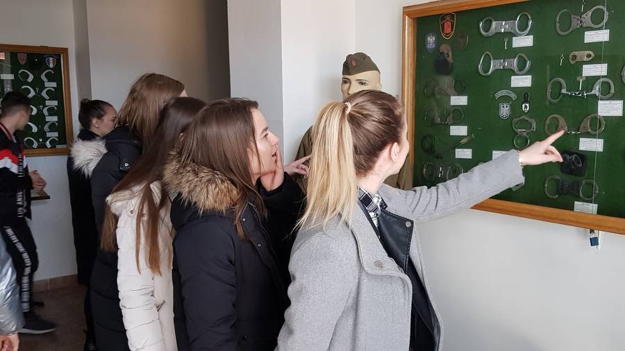 Exkurze třídy E3.B na obvodním oddělení policie ČR ve Znojmě