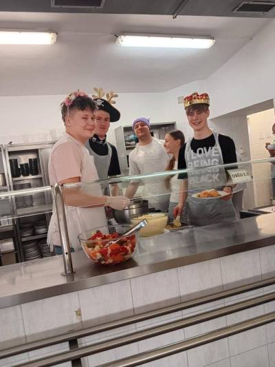 vareni-v-jidelne-01_original